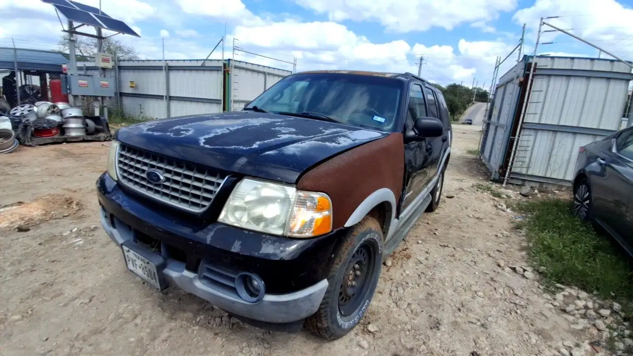 Photo of 2002 Ford Explorer