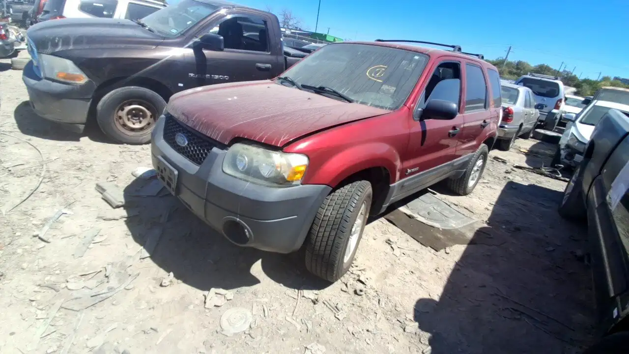 Photo of 2005 Ford Escape
