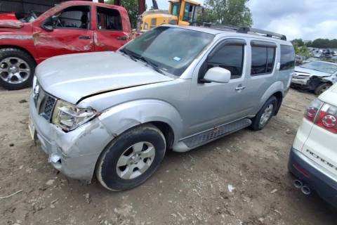 Photo of 2005 Nissan Pathfinder
