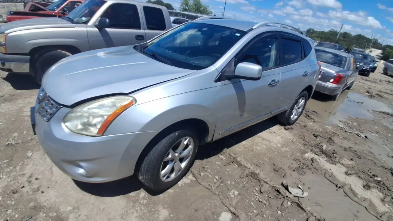 Photo of 2011 Nissan Rogue