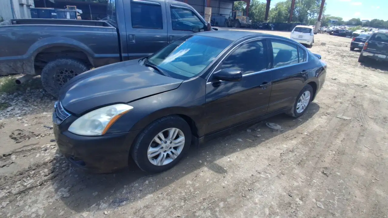 Photo of 2011 Nissan Altima