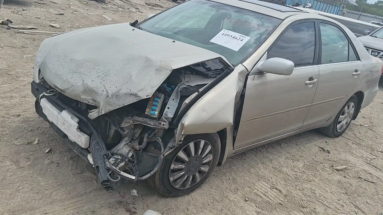 Photo of 2004 Toyota Camry