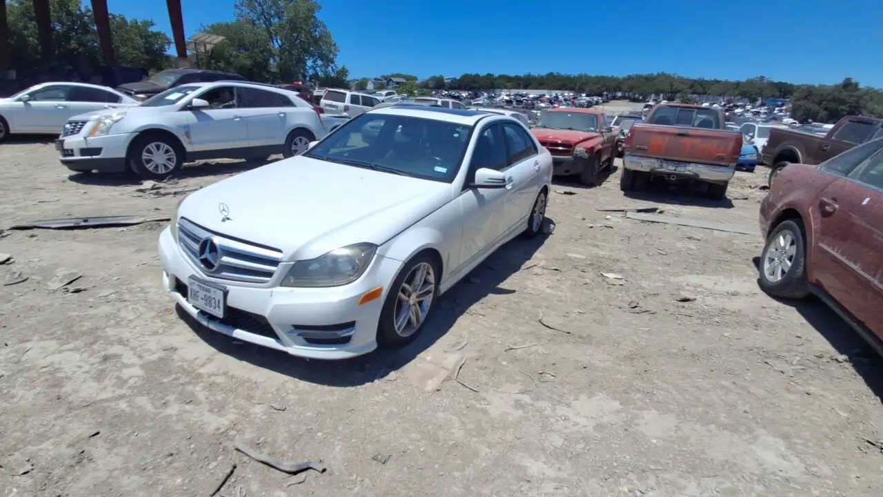 Photo of 2012 Mercedes-Benz C300