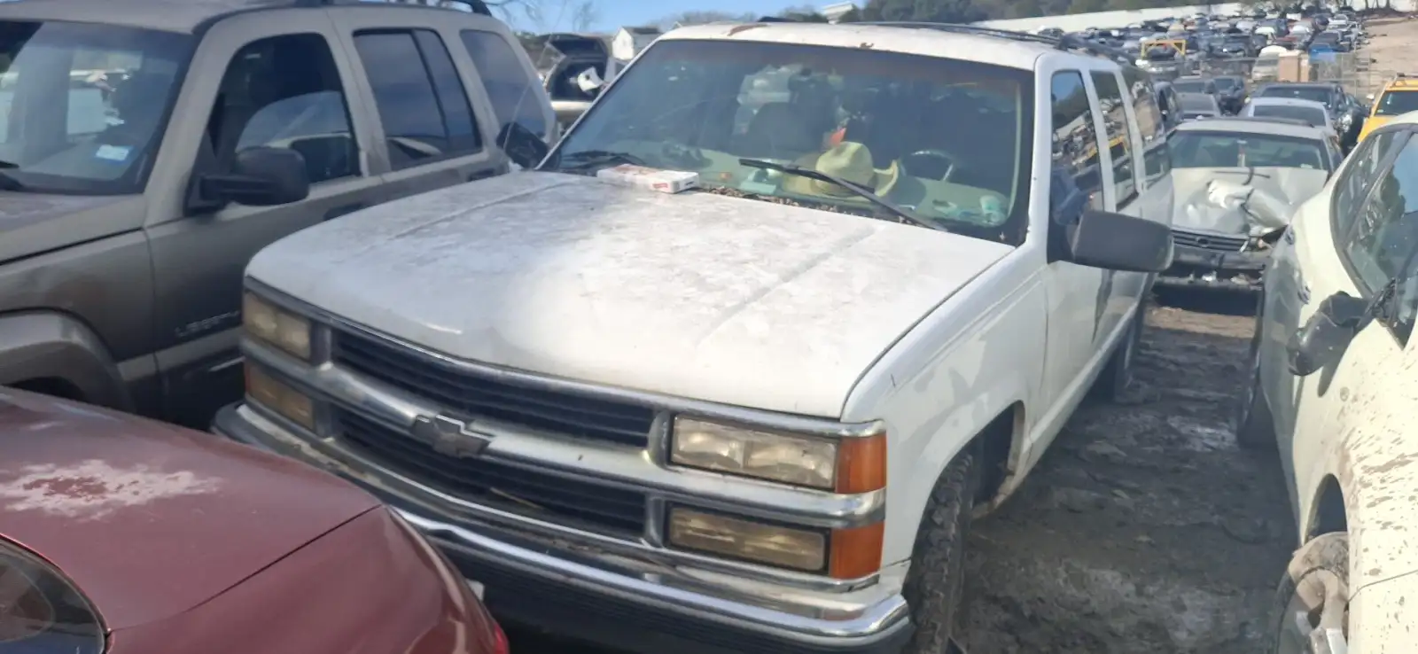 Photo of 1999 Chevrolet C1500 Suburban