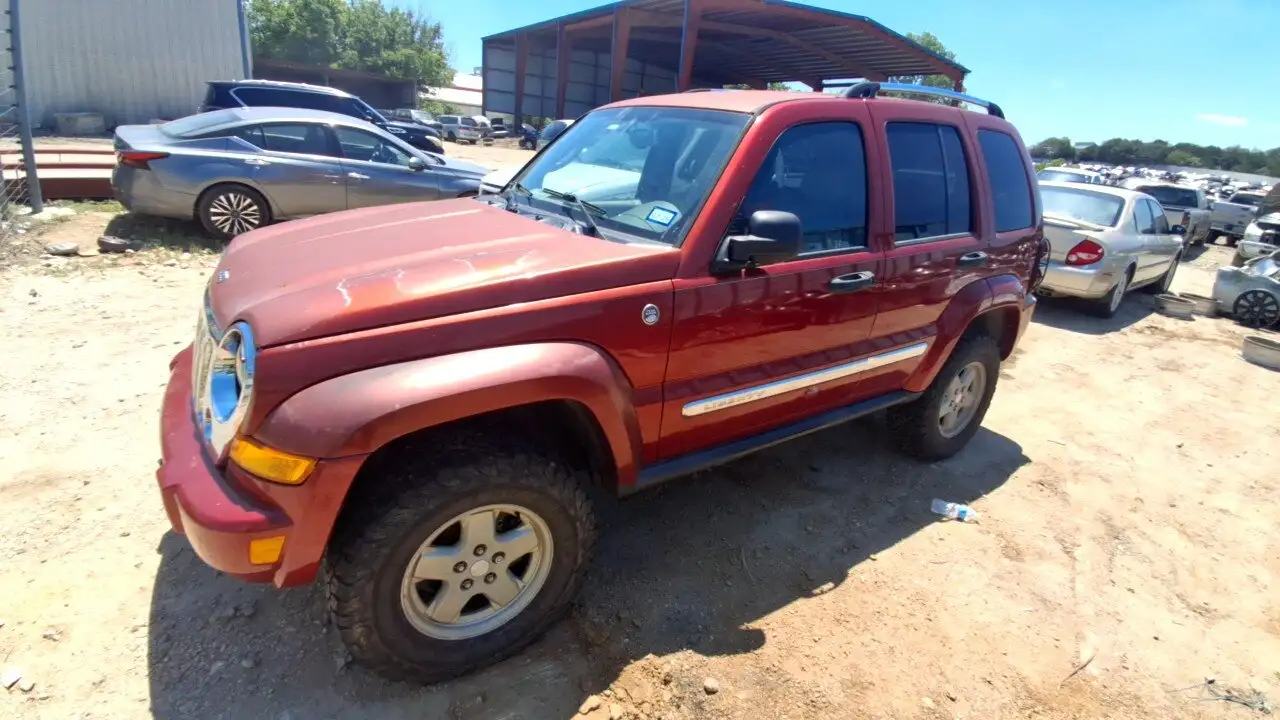 Photo of 2005 Jeep Liberty