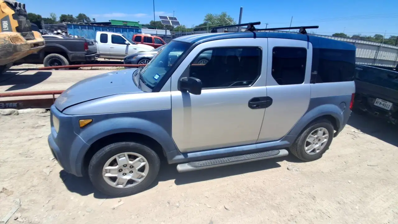 Photo of 2006 Honda Element