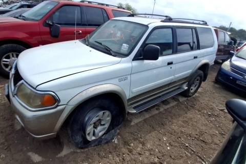 Photo of 2000 Mitsubishi Montero Sport