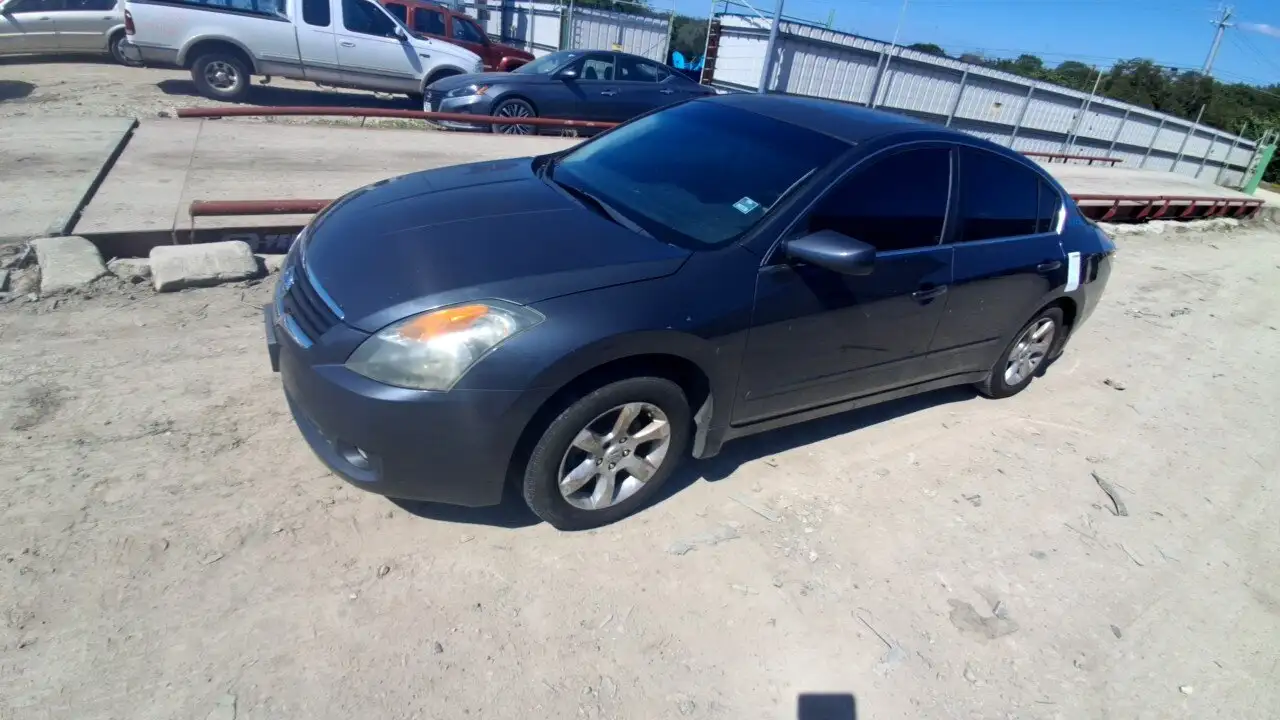 Photo of 2009 Nissan Altima