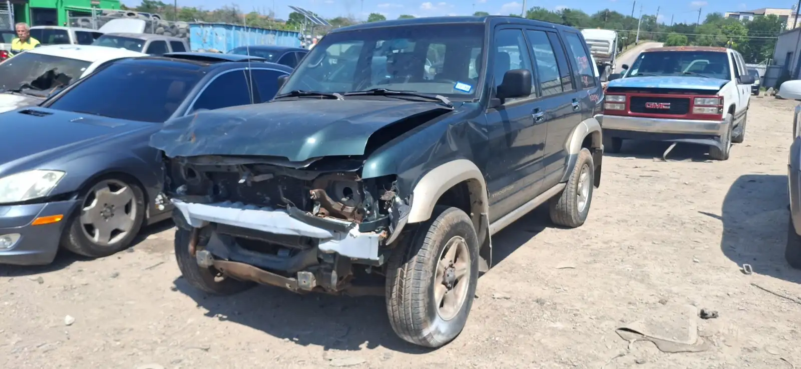 Photo of 1998 Isuzu Trooper
