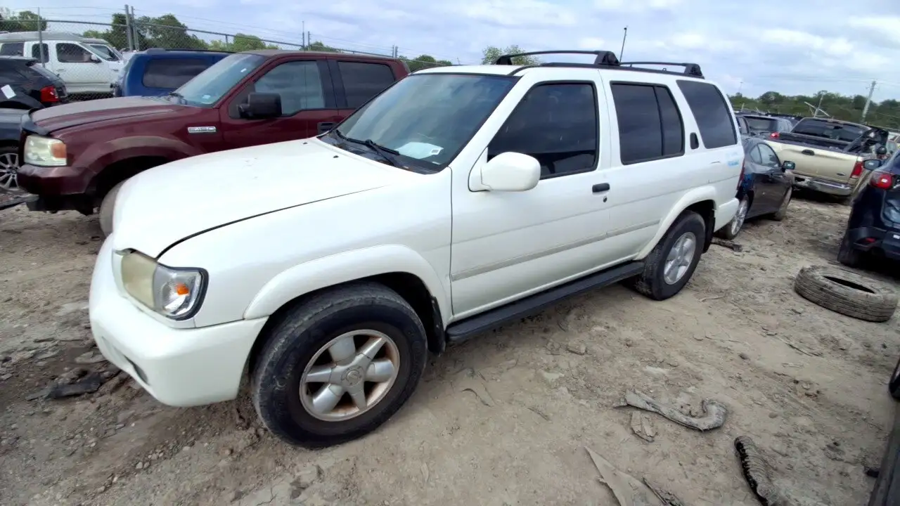 Photo of 2001 Nissan Pathfinder