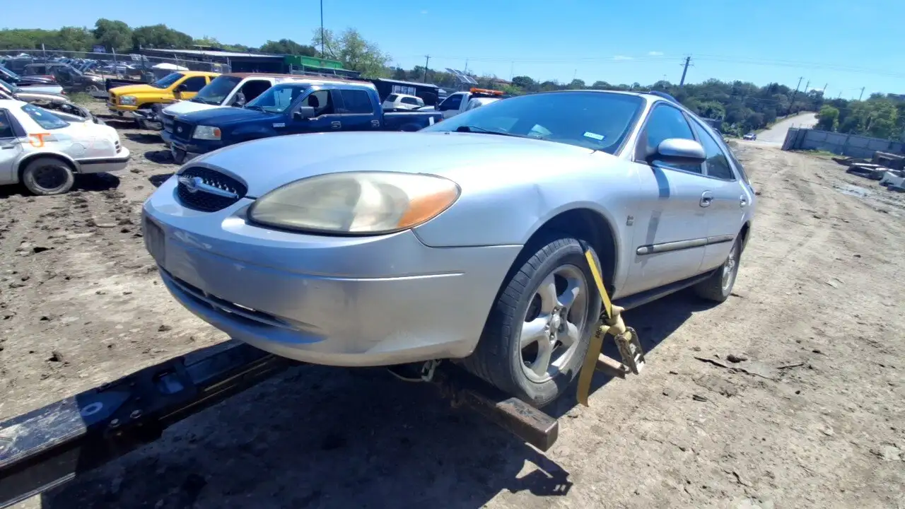 Photo of 2000 Ford Taurus