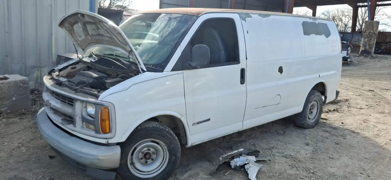 Photo of 1999 Chevrolet Express 2500