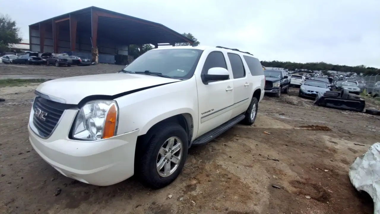 Photo of 2011 Gmc Yukon Xl 1500