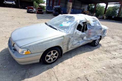Photo of 2000 Volvo S70