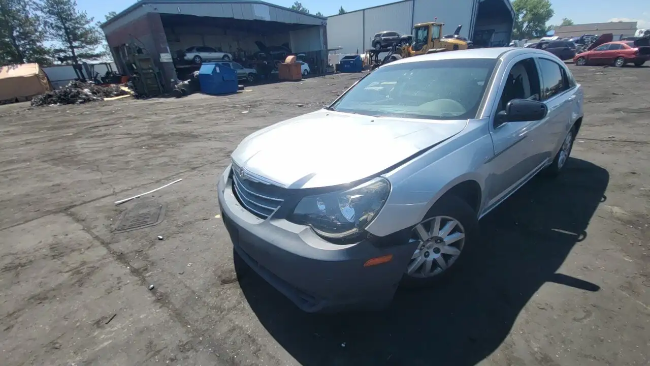 Photo of 2010 Chrysler Sebring