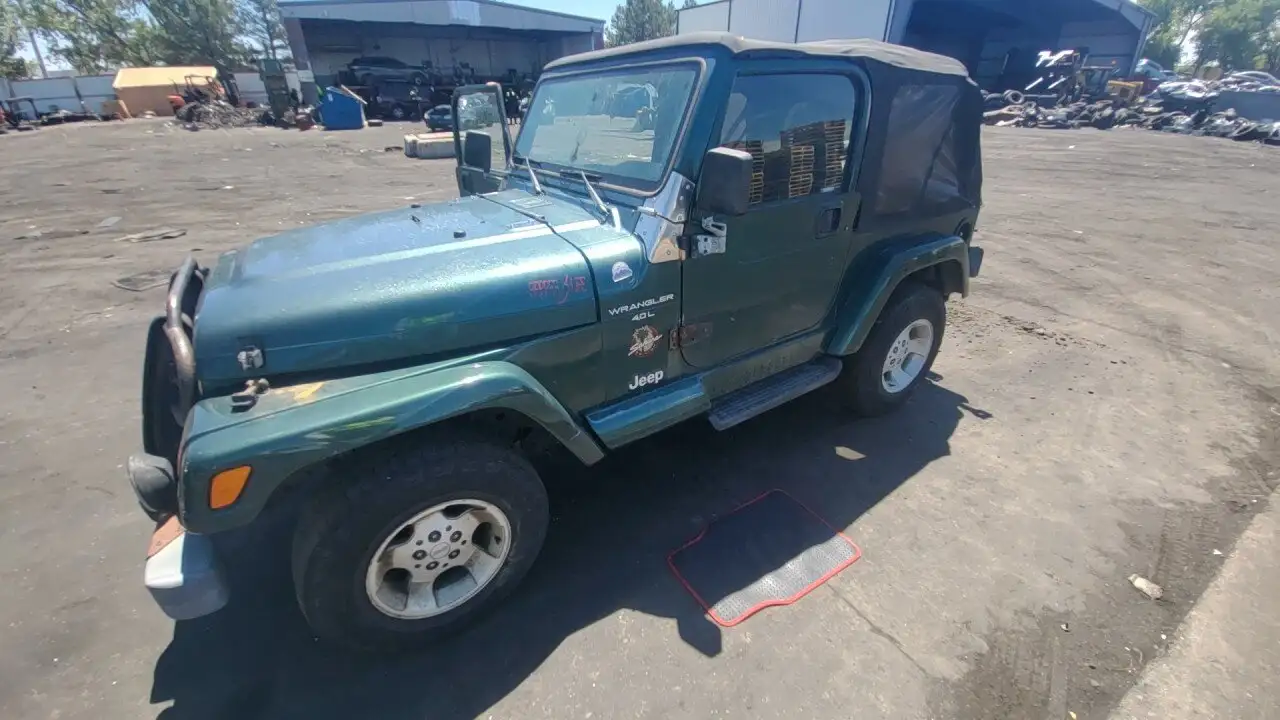 Photo of 2000 Jeep Wrangler