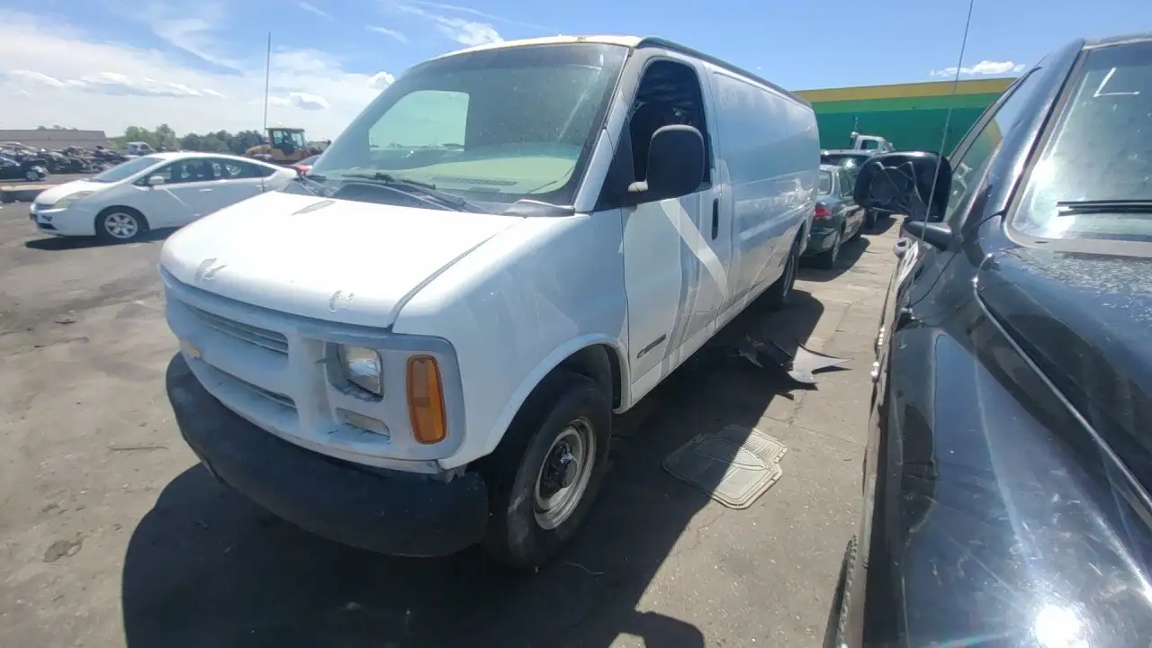 Photo of 2000 Chevrolet Express 2500