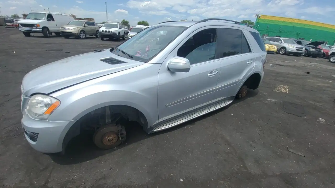 Photo of 2010 Mercedes-Benz Ml350