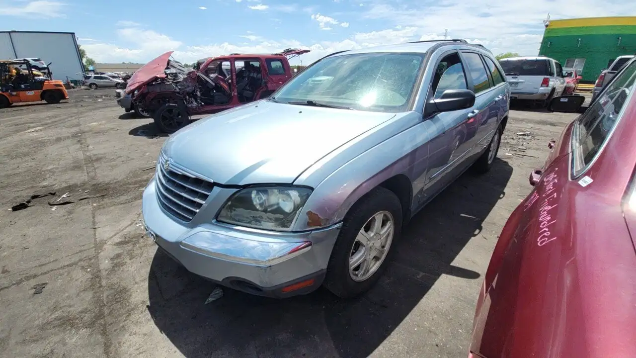 Photo of 2005 Chrysler Pacifica