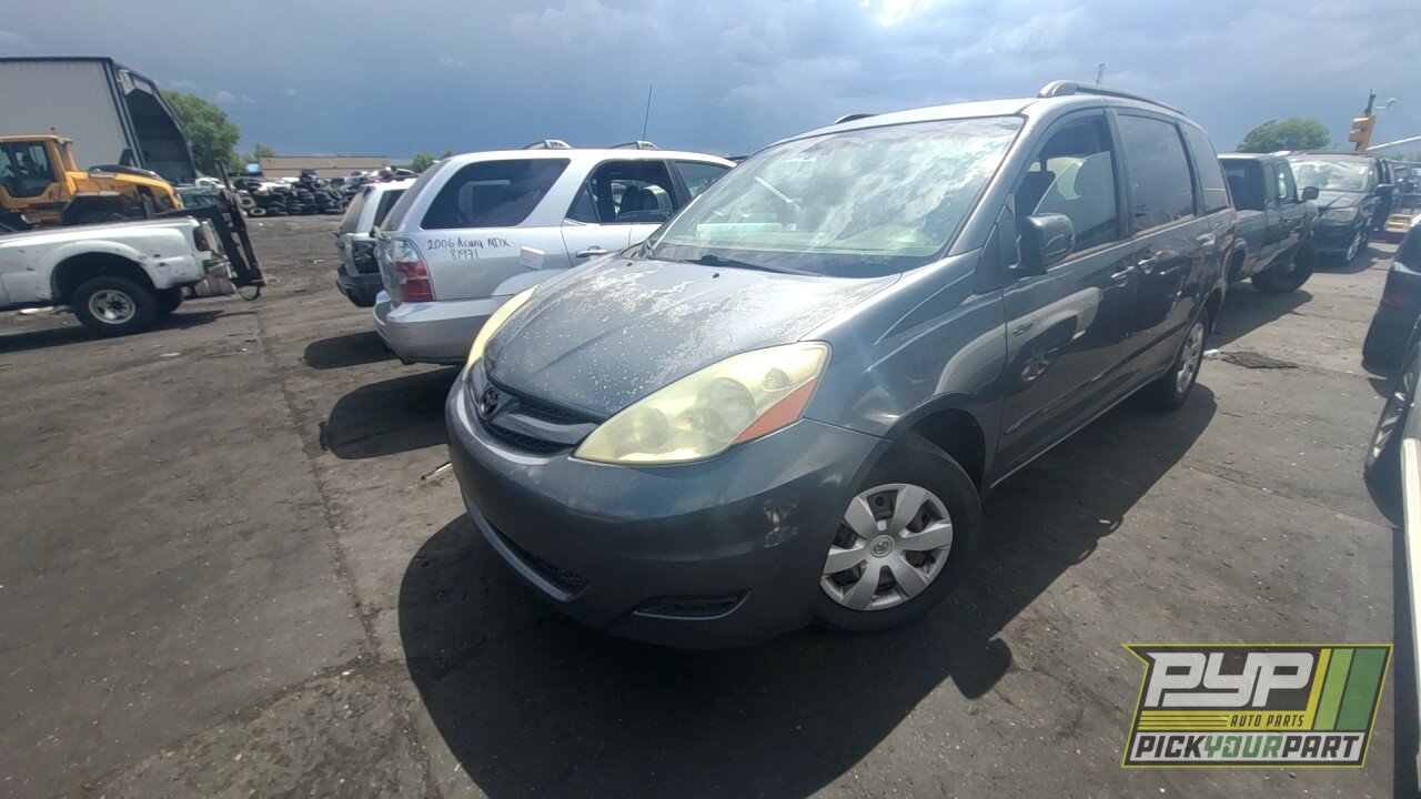 Photo of 2006 Toyota Sienna