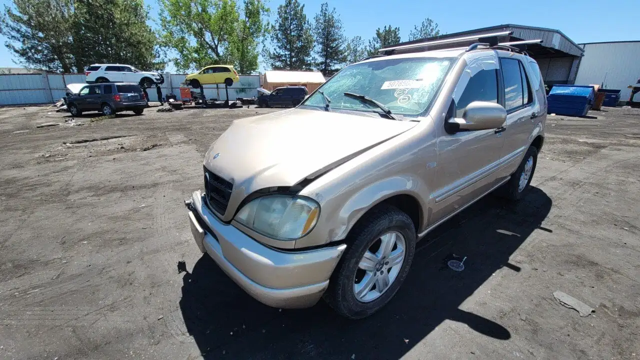 Photo of 2001 Mercedes-Benz Ml320