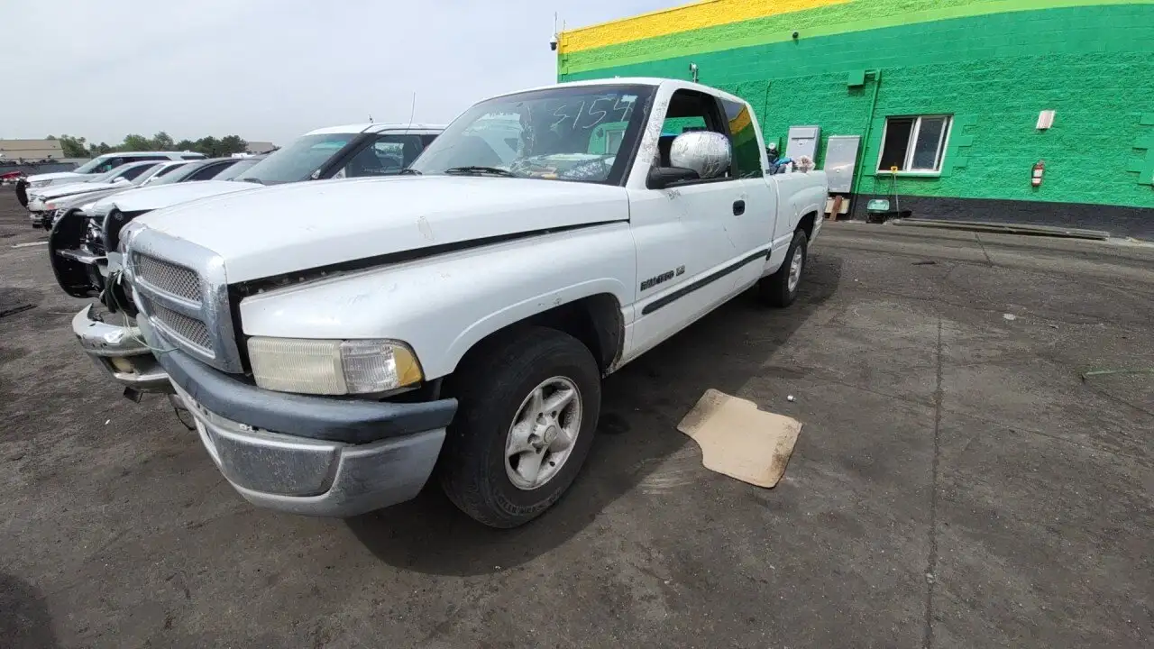 Photo of 2000 Dodge Ram 1500