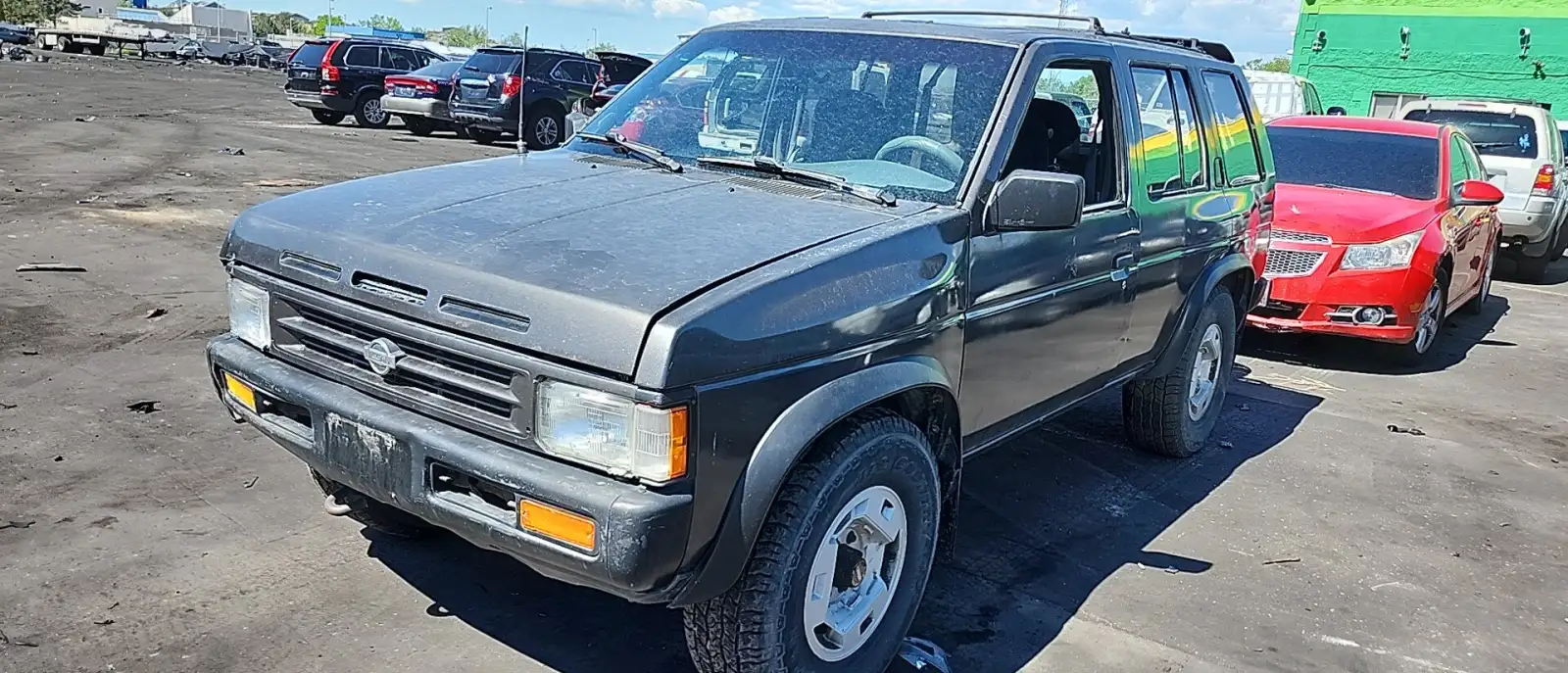 Photo of 1995 Nissan Pathfinder