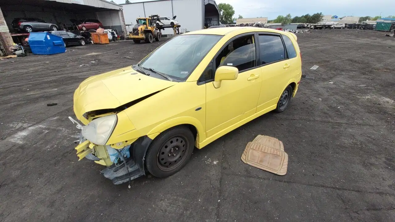 Photo of 2004 Suzuki Aerio