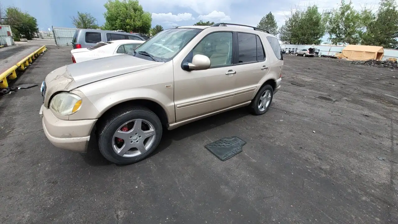 Photo of 2001 Mercedes-Benz Ml430