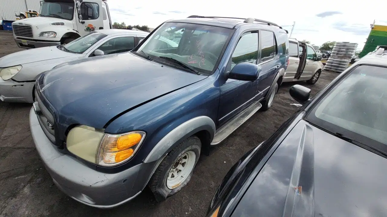 Photo of 2004 Toyota Sequoia
