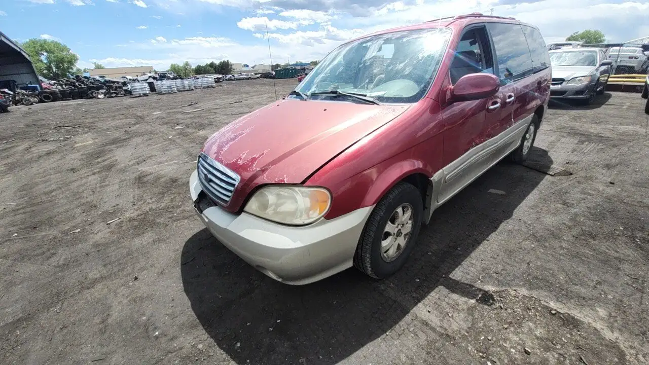 Photo of 2005 Kia Sedona