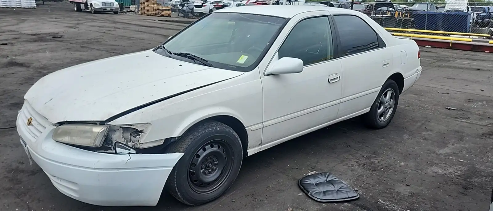 Photo of 1998 Toyota Camry