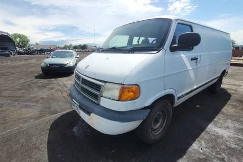 Photo of 2000 Dodge Ram 1500 Van