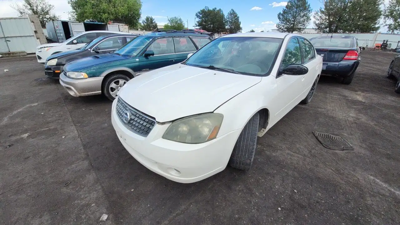 Photo of 2005 Nissan Altima