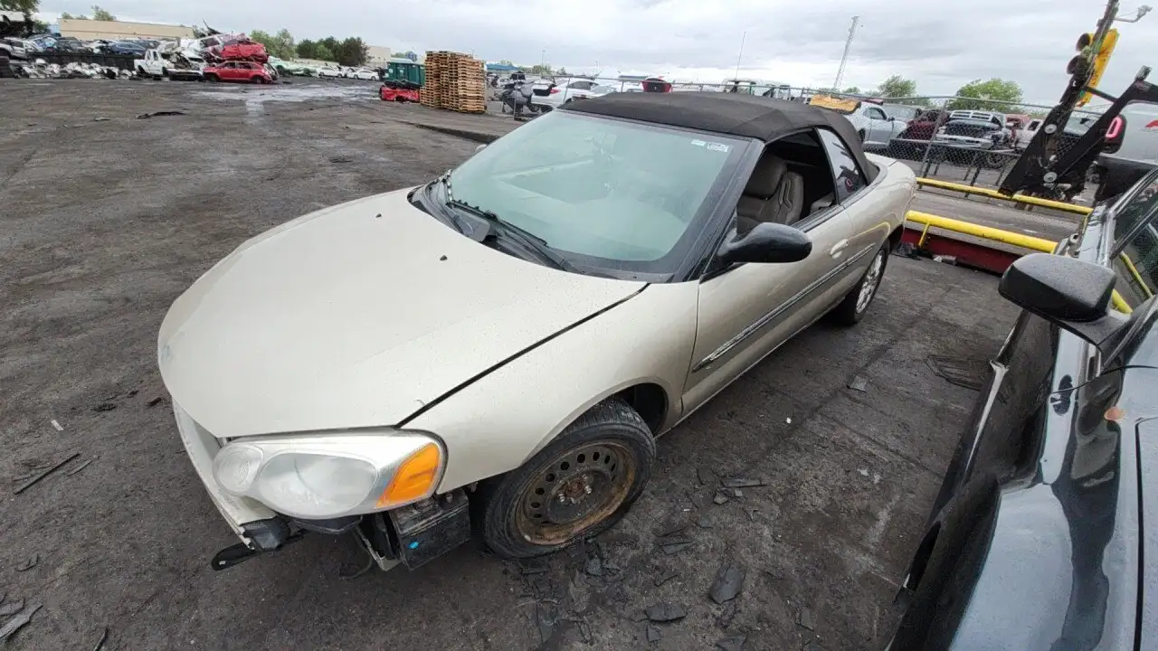 Photo of 2005 Chrysler Sebring