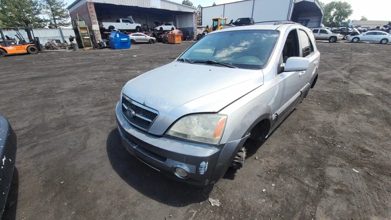 Photo of 2004 Kia Sorento
