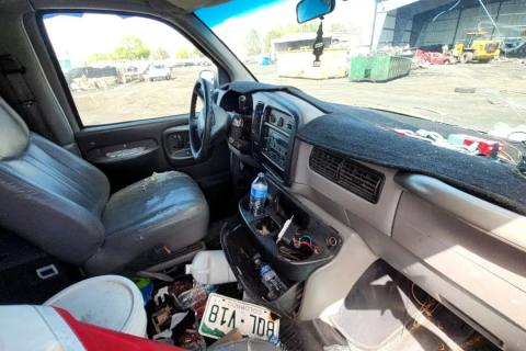 Photo of 2001 Chevrolet Express 3500