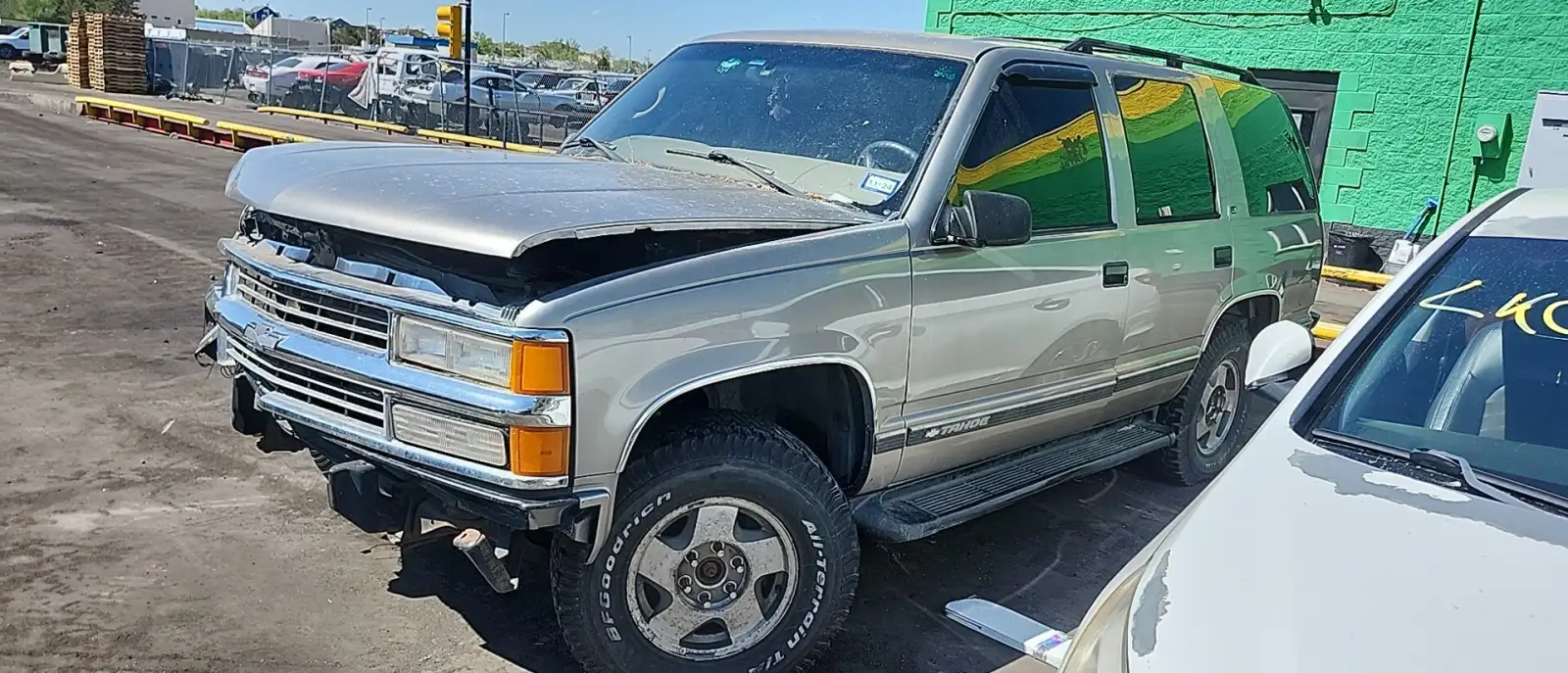 Photo of 1999 Chevrolet Tahoe