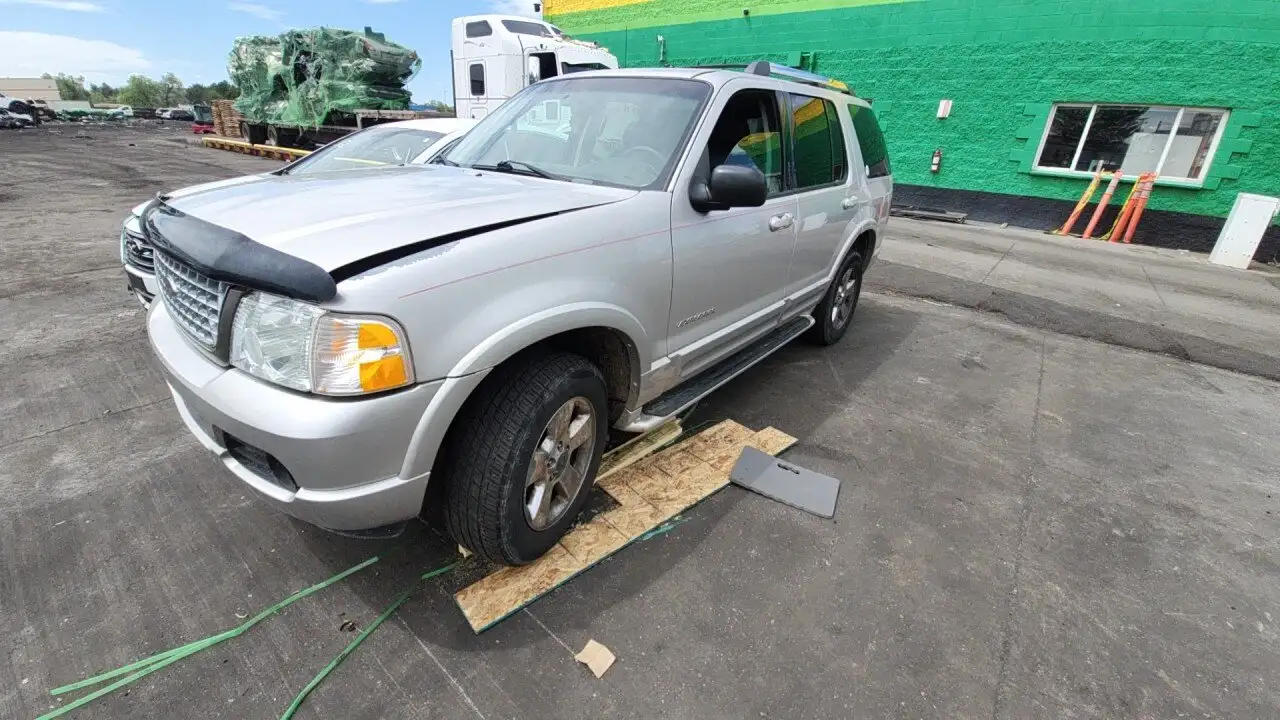 Photo of 2005 Ford Explorer