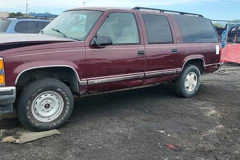Photo of 1999 Chevrolet K1500 Suburban