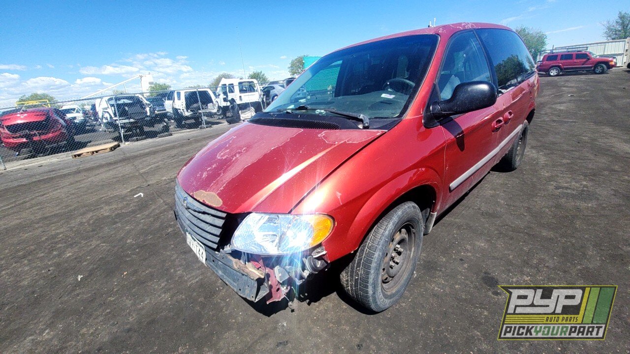 Photo of 2005 Chrysler Town & Country