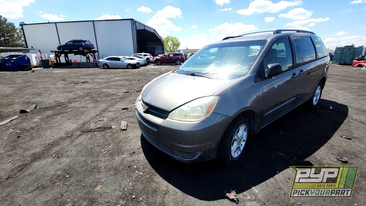 Photo of 2004 Toyota Sienna