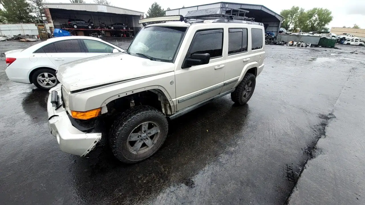 Photo of 2008 Jeep Commander