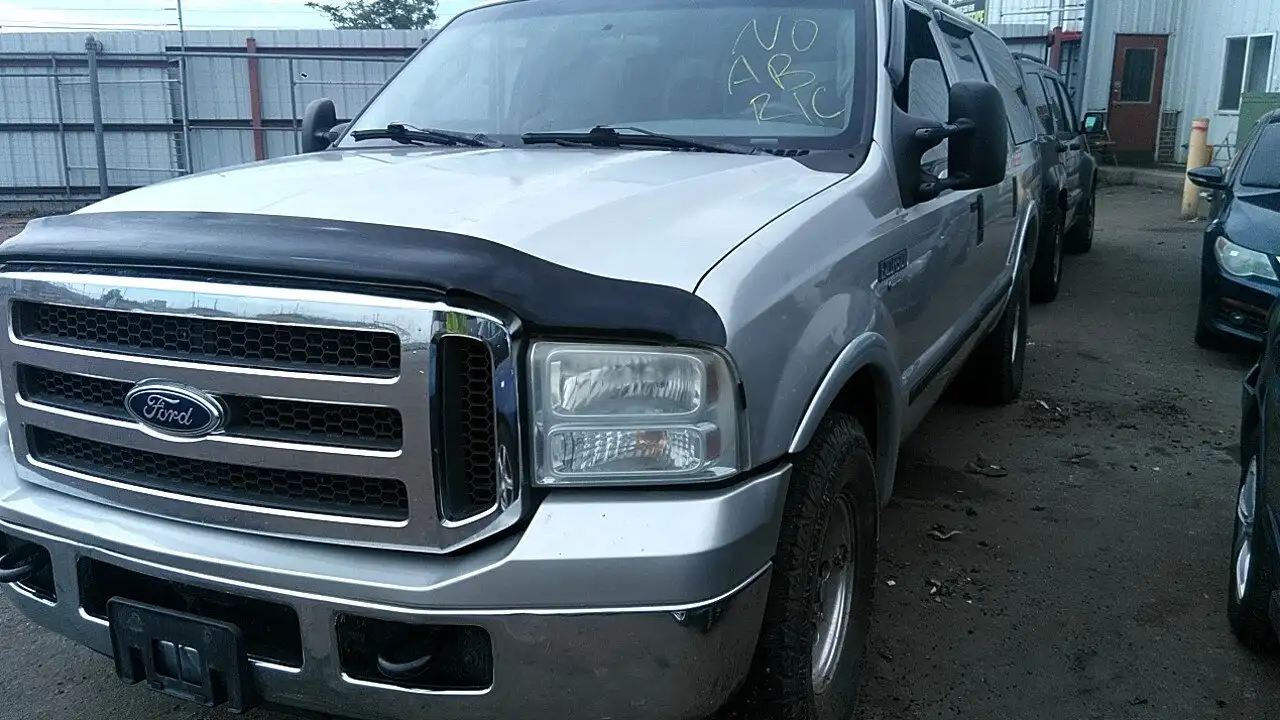 Photo of 2005 Ford Excursion