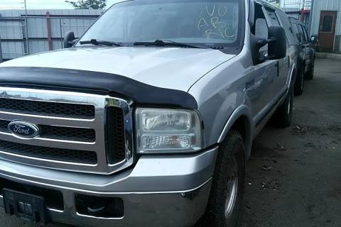 Photo of 2005 Ford Excursion