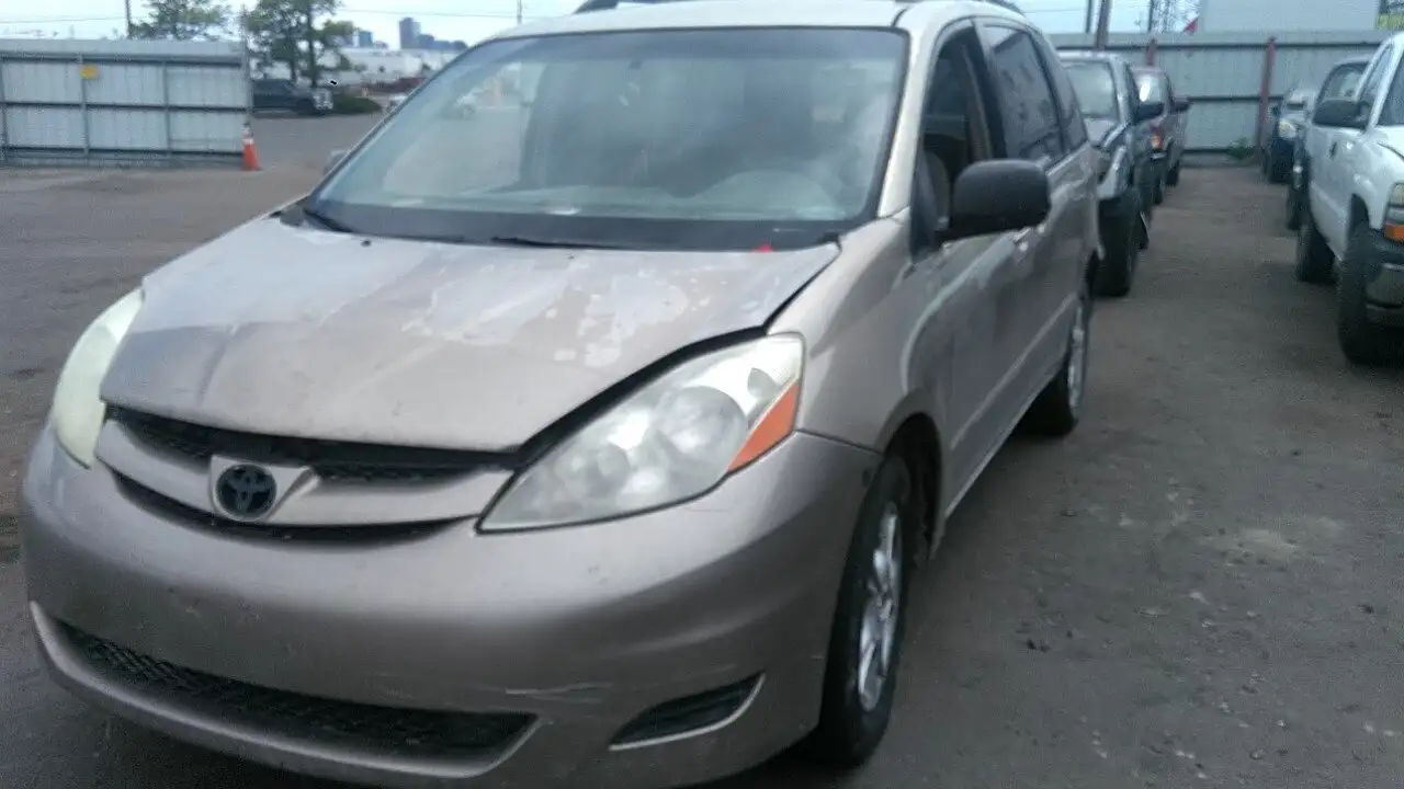Photo of 2006 Toyota Sienna