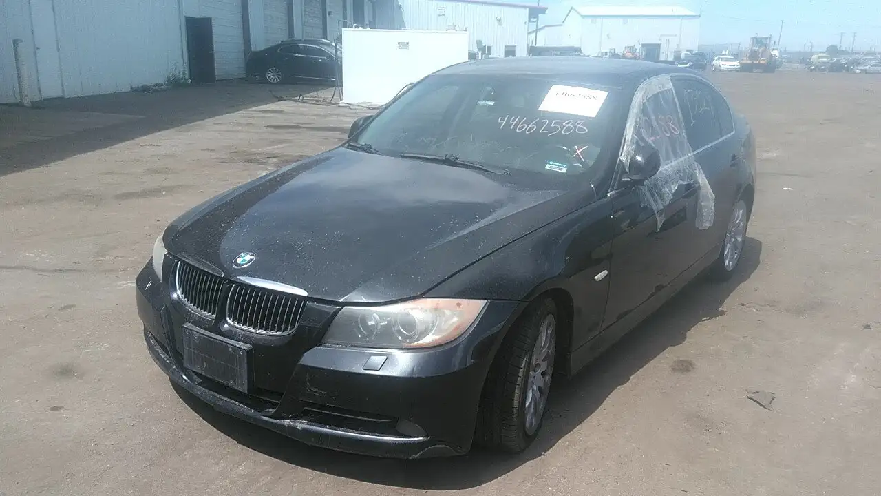 Photo of 2006 Bmw 330Xi