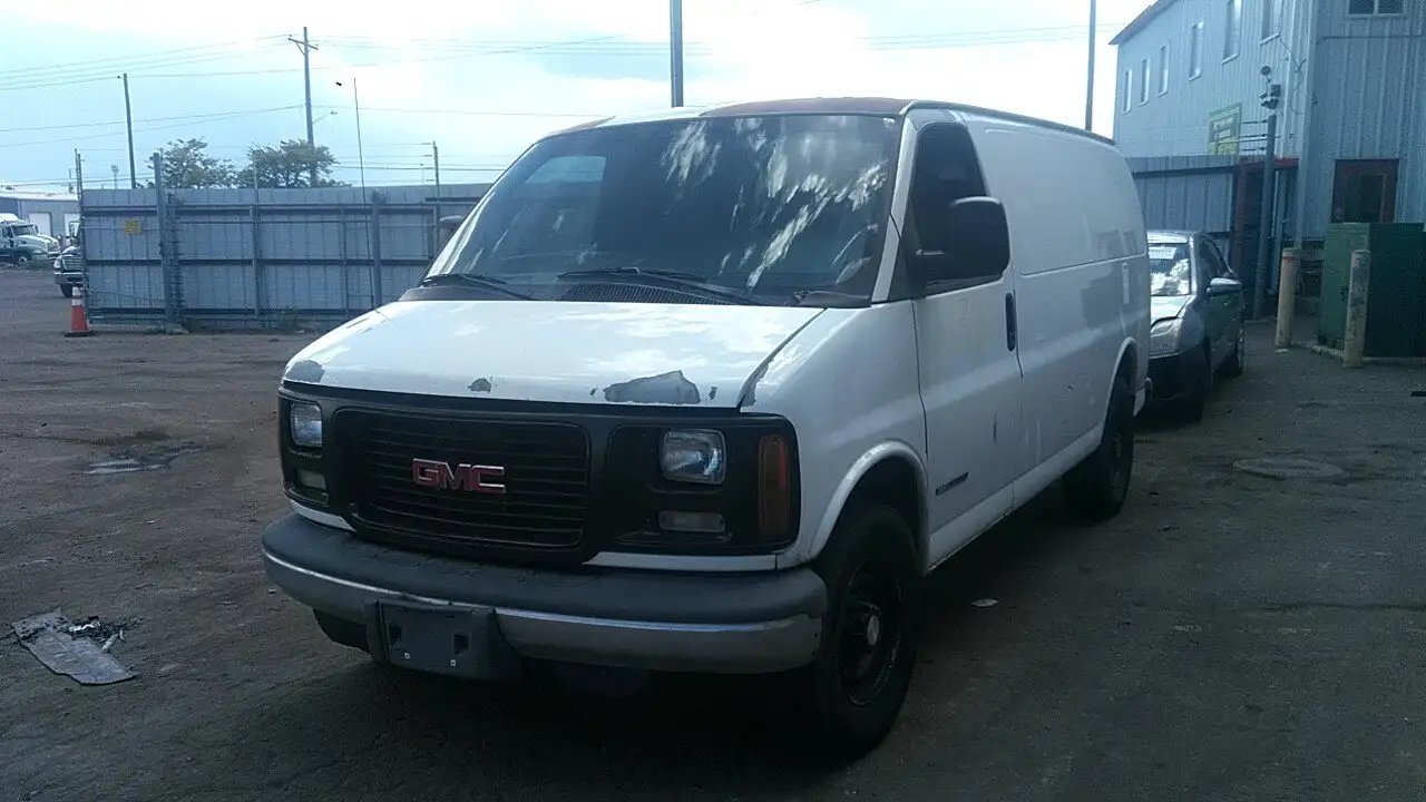 Photo of 2002 Gmc Savana 2500
