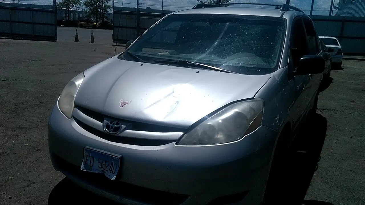 Photo of 2006 Toyota Sienna