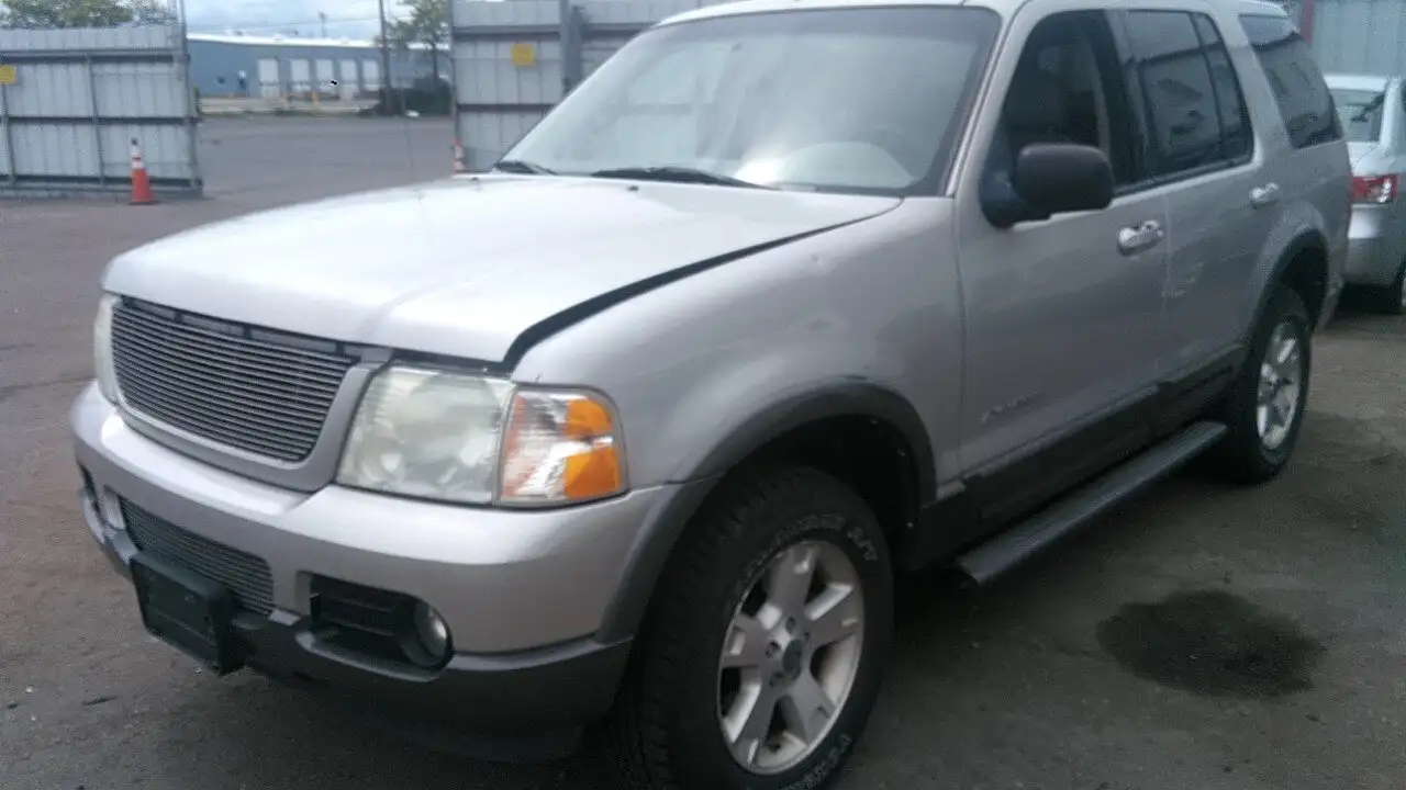 Photo of 2005 Ford Explorer
